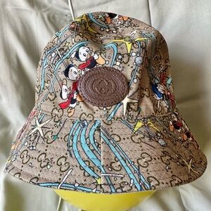 Donald Duck Bucket Hat